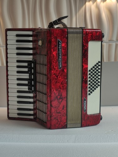 Piano accordions used - ++, music