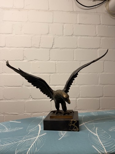 Großer tischadler auf - ,