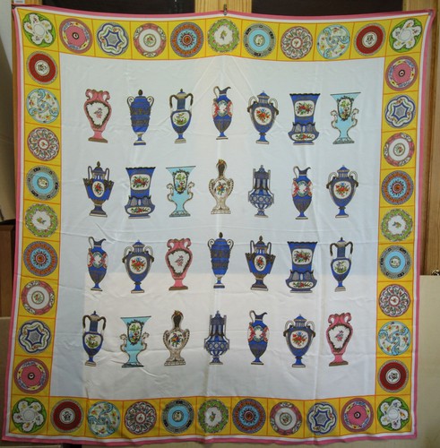 Seidentuch mit sevres - seidentuch, vasen