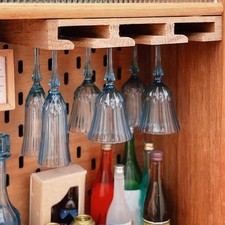 Puppenhaus-Weinglas-Hängerega