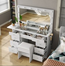 Schminktisch mit LED-Spiegel