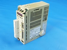 Yaskawa Plc Module Servo Drive SGDM-01AD Gehäuse beschädigt Inkl. MwSt