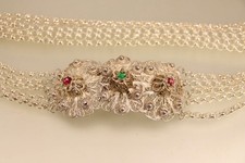 Antike Trachten Florschliesse