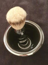 Mühle, Rasierpinsel Silberspitz + Rasierschale Schwarz Dachshaar 