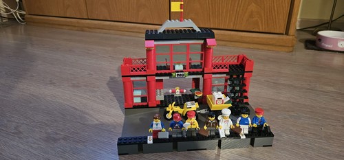 Lego eisenbahn bahnhof 4556 - bahnhof,