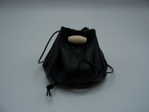 Schmuck lederbeutel holzknebel - schmuck,