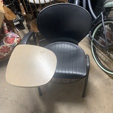 LAMM Chair With Writing Tablet