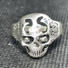Silberring mit Totenkopf