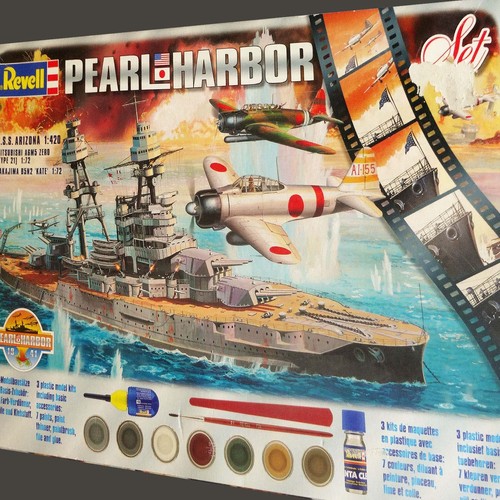 Revell 2002 gift - revell, set