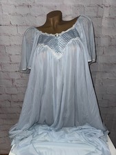 Miss Elaine Vintage Nachtkleid hellbau zart Spitze Steppung  Nylon Grösse XL