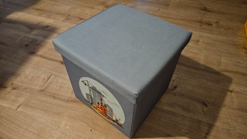„Sitzhocker mit integrierter