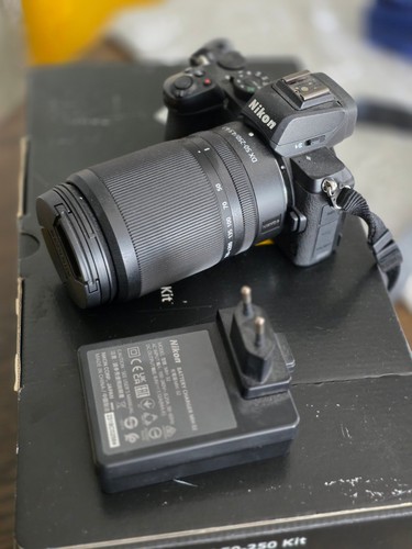Nikon 9 mpx - z, mit
