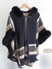 Damenponcho Poncho Damen, one size, Kapuze, mehrfarbig mit Kunstfell