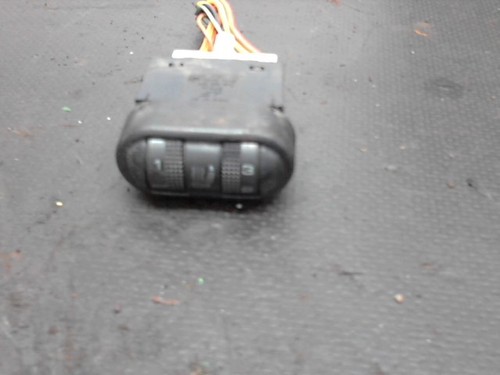 Schalter stzheizung ford - l+r,