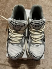 ASICS Gel-Kayano 14, Größe