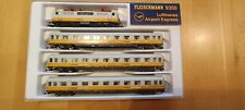 FLEISCHMANN N 9350 Lufthansa Airport Express Set, 1 E-Lok mit 3 Wagen unbespielt