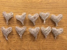 10 Stück Draht-Herzen