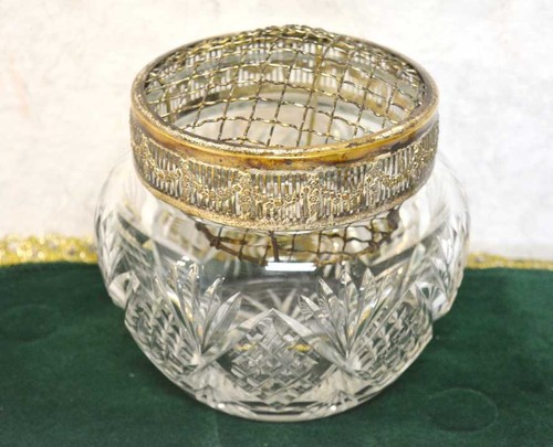 Antike pique fleurs vase - antike, pique-fleurs