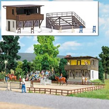 Busch 1041 Reitplatz H0 Bausatz mit Tribüne & Hindernissen für Modelleisenbahn