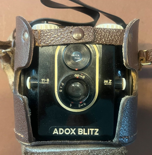 Foto apparat box adox - box,