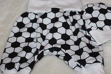 Mode für die Kleinsten Babyset Pumphose+Mütze gr 56/62/68-Fußball