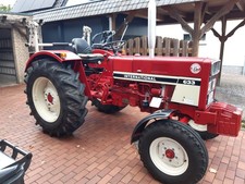Traktor IHC 633 /52 Ps - Farbe RAL 3003
