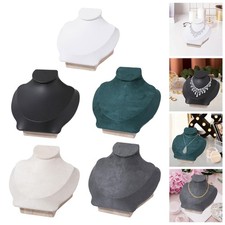 Schmuckbüste aus Holz mit