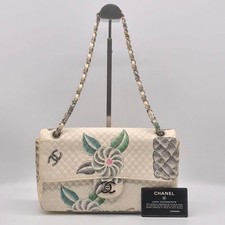 CHANEL CC Logo Matelasse