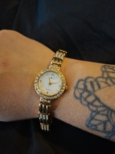 Damen armbanduhr goldfarbend - damen-armbanduhr,
