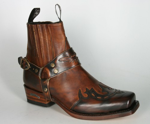 7811 sendra biker - britnes, flo