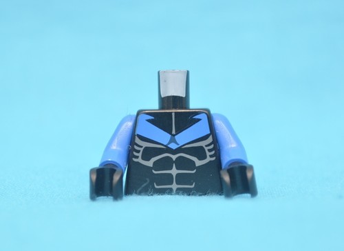 Lego 7785 torso - lego,