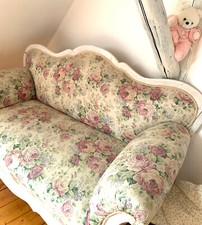 Altes antikes Sofa Kautsch englisches Rosenmuster Shabby chic Stoffbezug