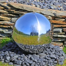 Große Brunnenkugel aus