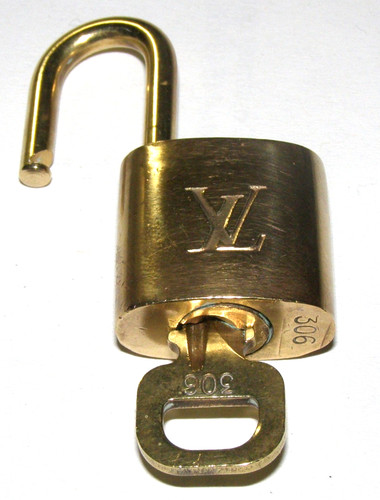 Louis vuitton schloss padlock - vuitton,