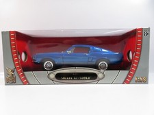 1:18 Road Signature 1968 Shelby GT-500KR B143
