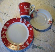 VAN  WELL WEIHNACHTS-KAFFEEGESCHIRR "REN UND TANNE" FÜR 6 PERSONEN = 18 TEILIG