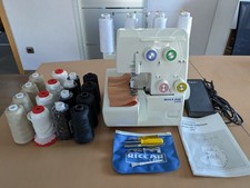 Overlock Nähmaschine Riccar 240D mit Wartung, Garn, Aufbewahrungsbox