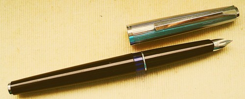 Seltener pelikan p - seltener,