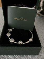 Pandora Armreif mit Pandora