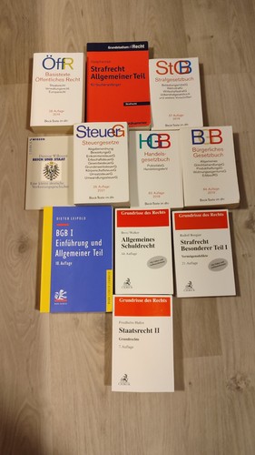 Gesetzesbücher sammlung - gesetzesbücher,