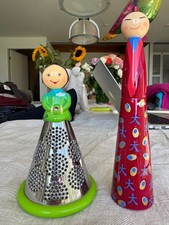 Designer PYLONES Küchenhelfer Reibe Ma Dame Country und Obstschäler Samurai Neu