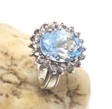608. eleganter Blautopas Ring