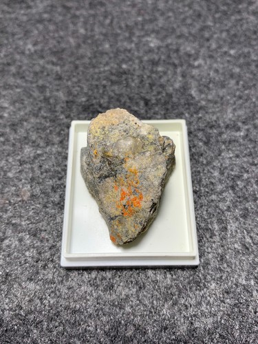 Realgar auripigment - realgar,,