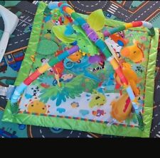 Fisher-Price Rainforest Erlebnisdecke, Krabbeldecke Mit Spielbogen, Babydecke 