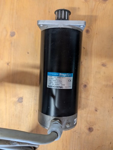 Servomotor sanyo denki typ - denki.,
