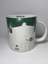 Starbucks Relief Mug Weihnacht