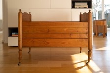 Antikes Kinderbett Weichholz -