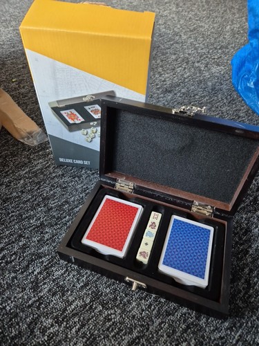 Deluxe card poker - card,