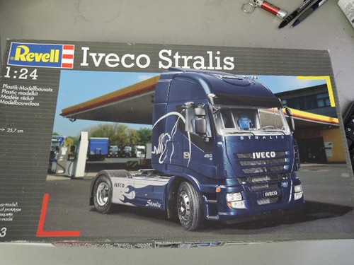 Revell 07423 iveco - revell,