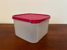 Tupperware Eidgenosse 2,6 L mit Deckel Magenta